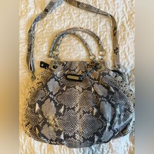 Elegant Cynthia Rowley Snake Print Handbag